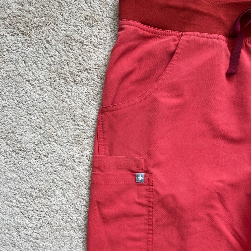 Figs High Waisted Scrub Pants Size Large Petite - Picture 7 of 8